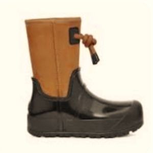 UGG Black and Tan Winter Rain Boots Women Size 9